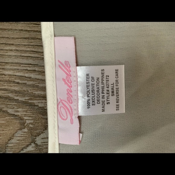 Robe - Picture 6 of 6